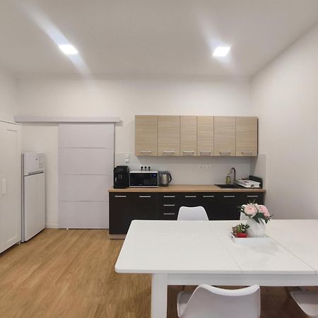 Ruyi Holiday Sopron Bagian luar foto