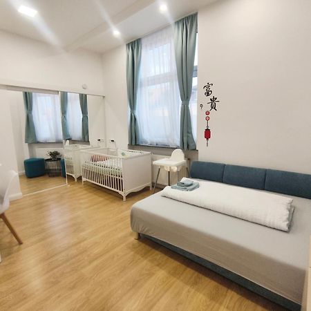 Ruyi Holiday Sopron Bagian luar foto