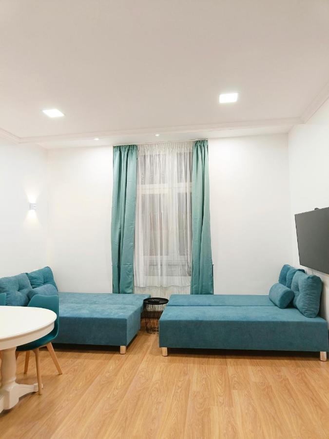 Ruyi Holiday Sopron Bagian luar foto