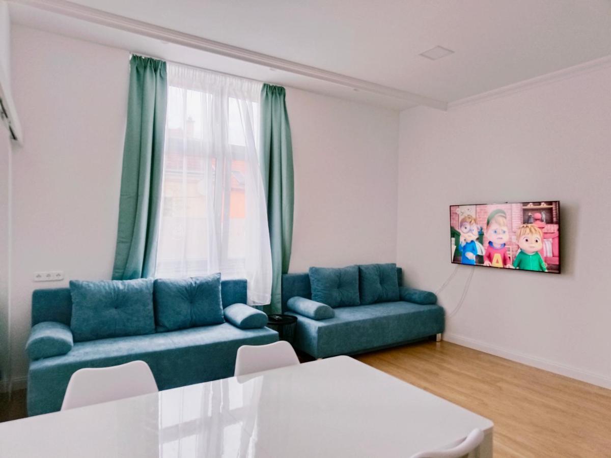 Ruyi Holiday Sopron Bagian luar foto