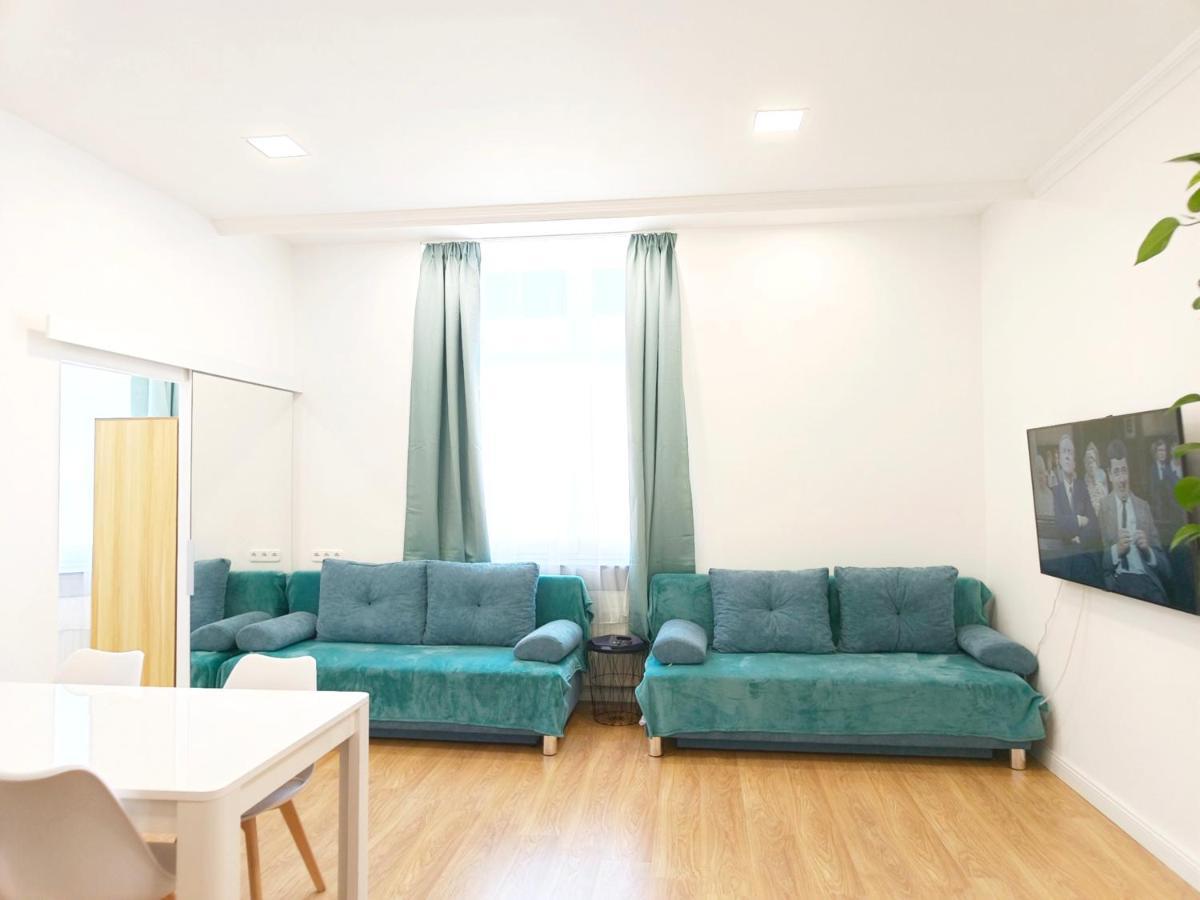 Ruyi Holiday Sopron Bagian luar foto