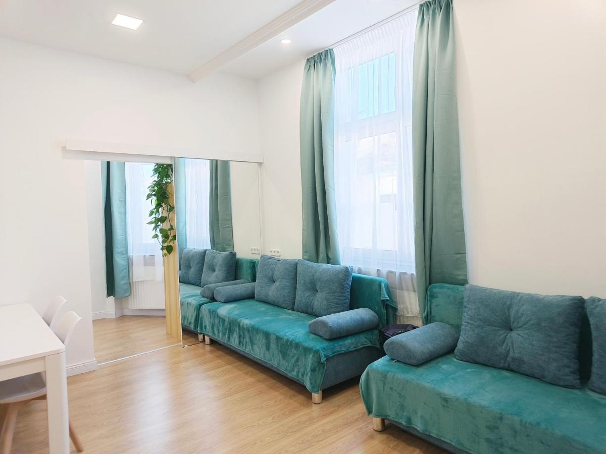 Ruyi Holiday Sopron Bagian luar foto