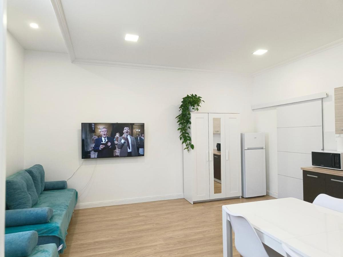 Ruyi Holiday Sopron Bagian luar foto