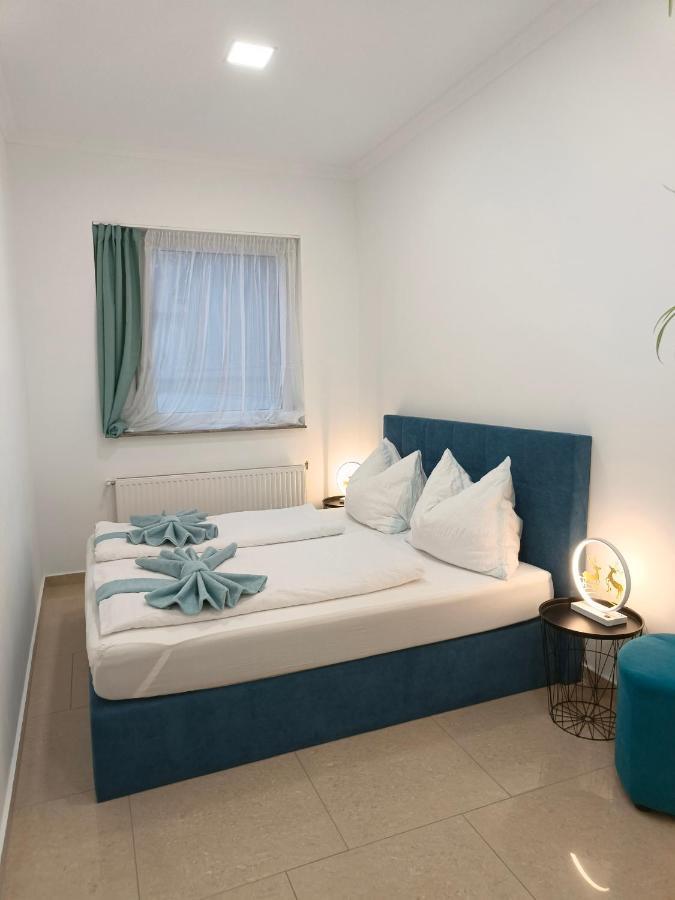 Ruyi Holiday Sopron Bagian luar foto