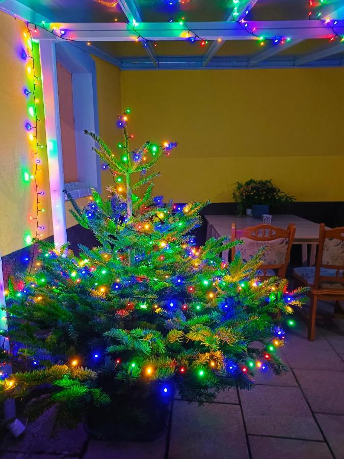 Ruyi Holiday Sopron Bagian luar foto