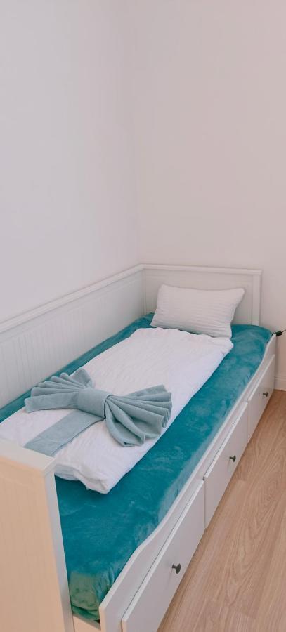 Ruyi Holiday Sopron Bagian luar foto